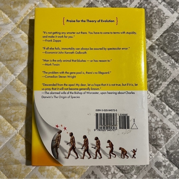 The Darwin Awards book by Wendy Northcutt 📚 - Picture 2 of 2